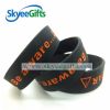 2016 debossed swirled silicone wristbands with sgs